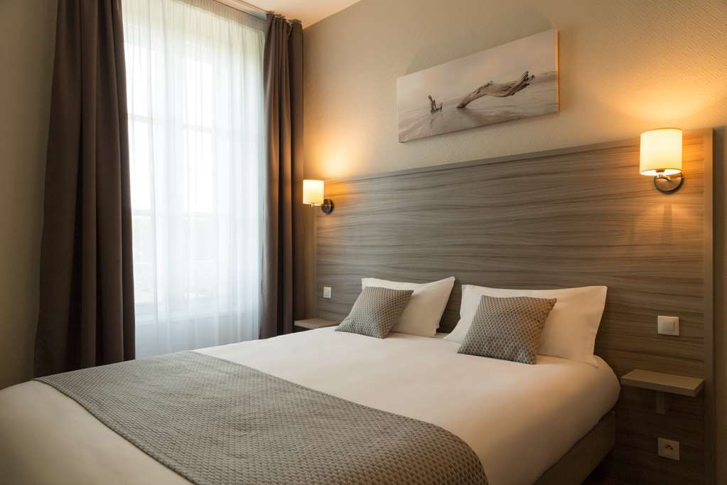 Hotel Henri IV Coutras Phòng bức ảnh